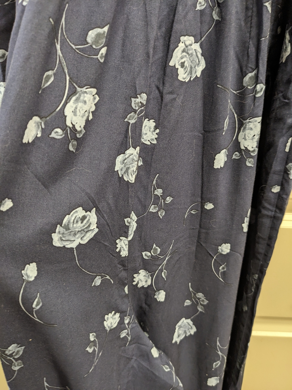 Torrid Floral Smocked Flutter Sleeve Wide-Leg Jumpsuit Size 1X (14-16) - Picture 15 of 16